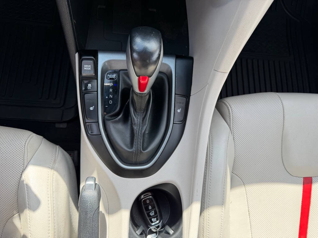 Used 2019 Hyundai Veloster Turbo Ultimate FWD image 22