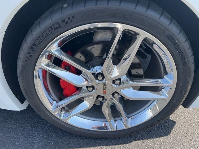 Used 2014 Chevrolet Corvette Z51 w/ 3LT Preferred Equipment Group image 18
