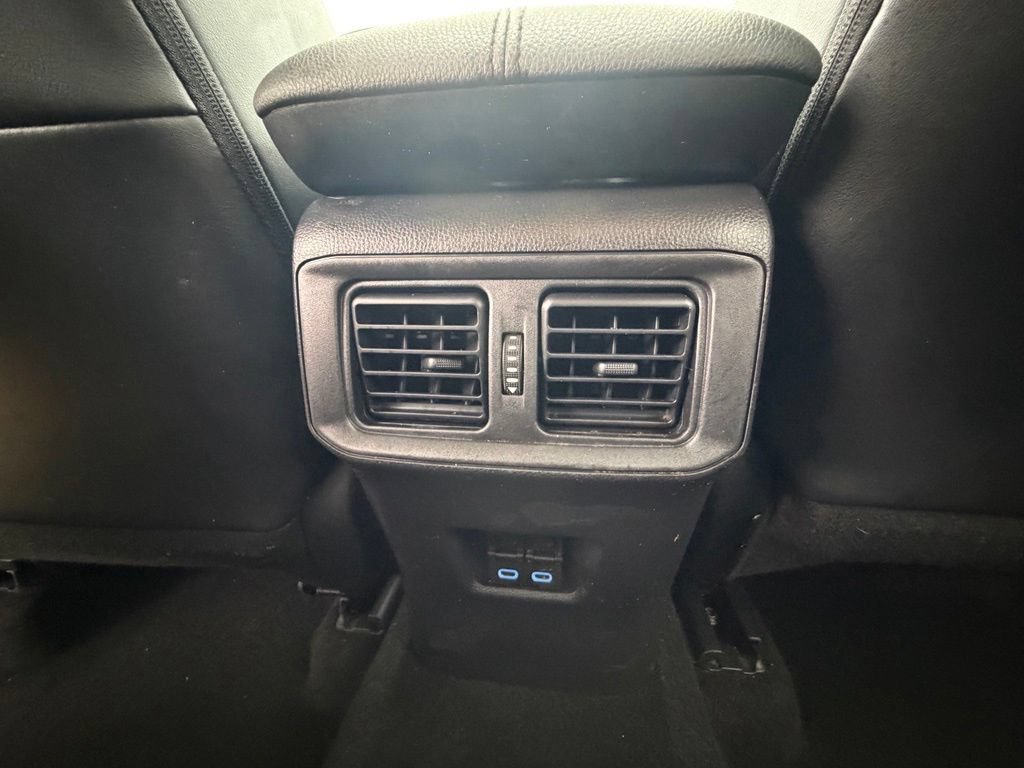 Used 2022 Toyota RAV4 XLE Premium AWD/4WD image 31