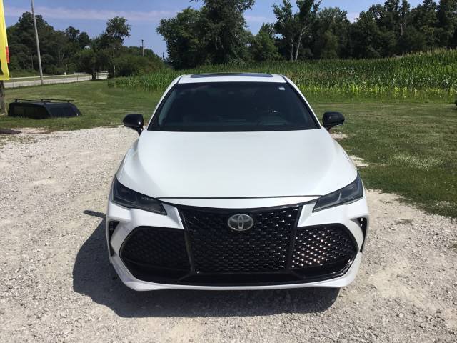 Used 2019 Toyota Avalon Touring FWD image 8