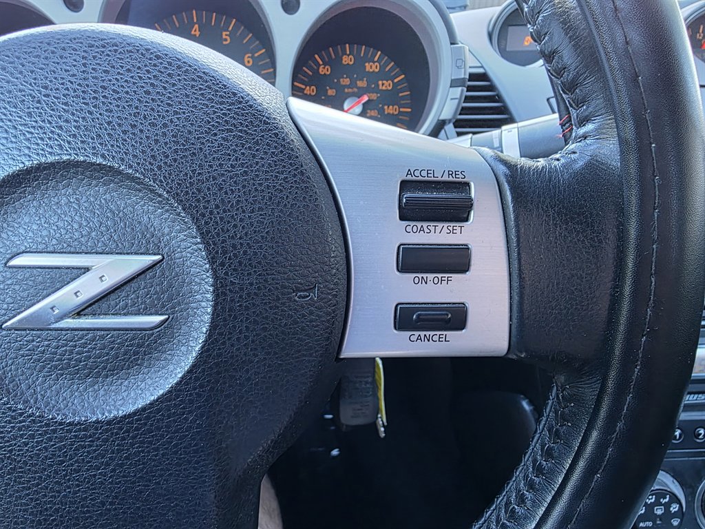 Used 2005 Nissan 350Z Touring image 21