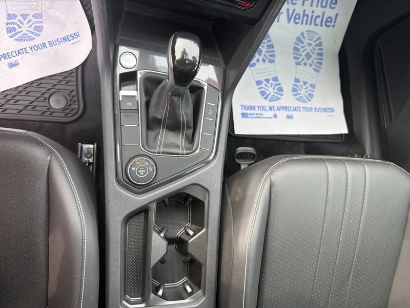 Used 2024 Volkswagen Tiguan SE AWD/4WD image 35