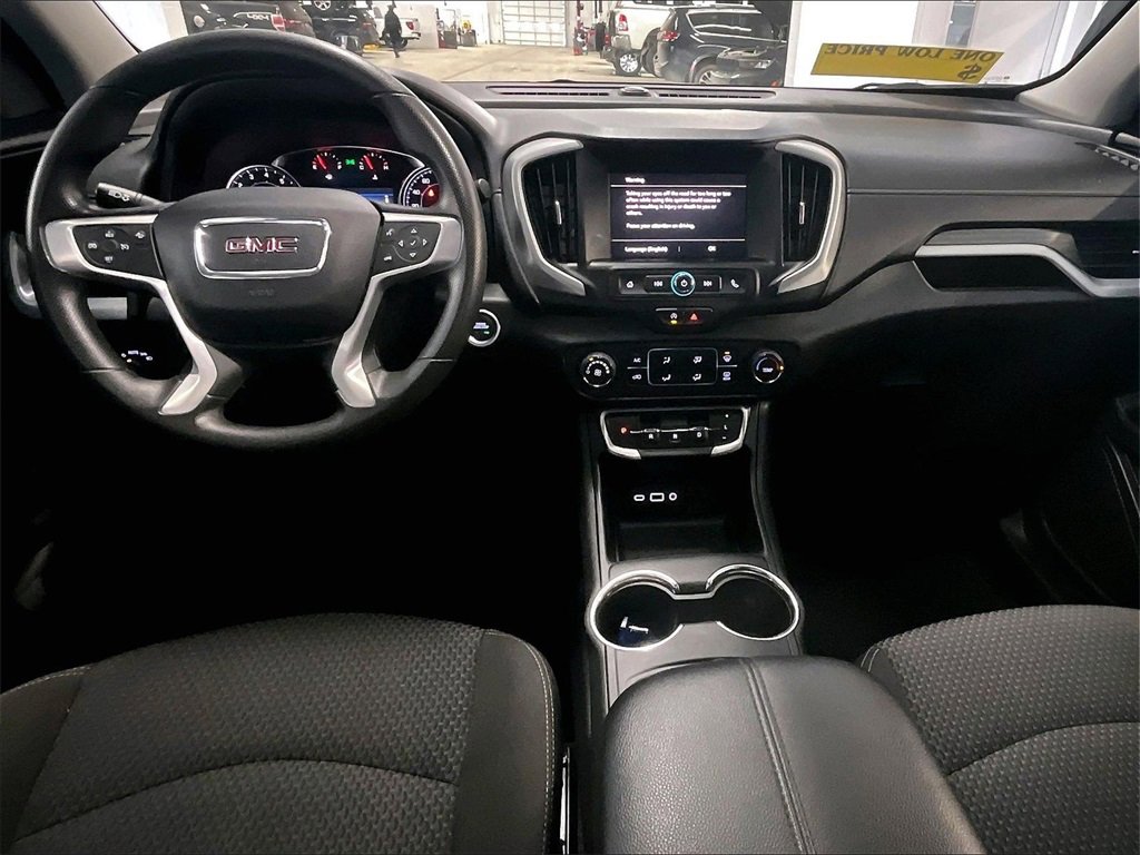 Used 2024 GMC Terrain SLE image 21