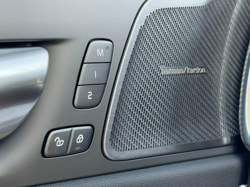 New 2026 Volvo XC60 B5 Plus w/ Protection Package Premier image 10