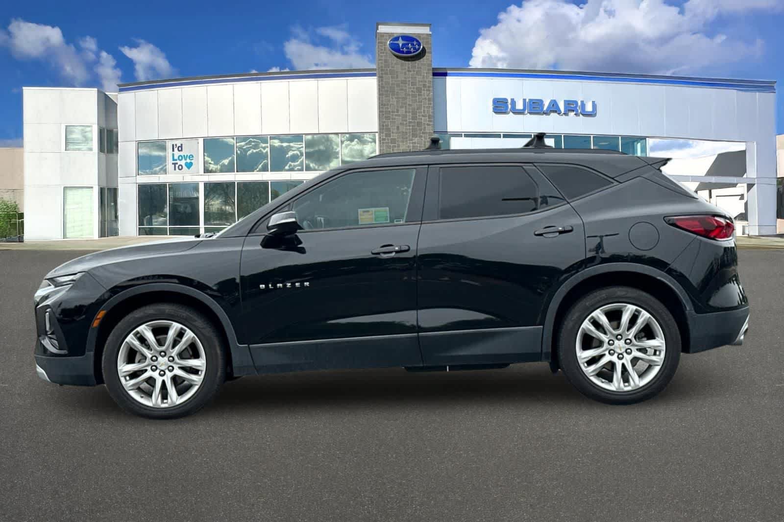 Used 2019 Chevrolet Blazer LT w/ Sun and Wheels Package FWD image 9
