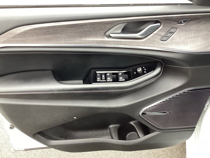 Used 2021 Jeep Grand Cherokee L Overland w/ Luxury Tech Group IV image 30