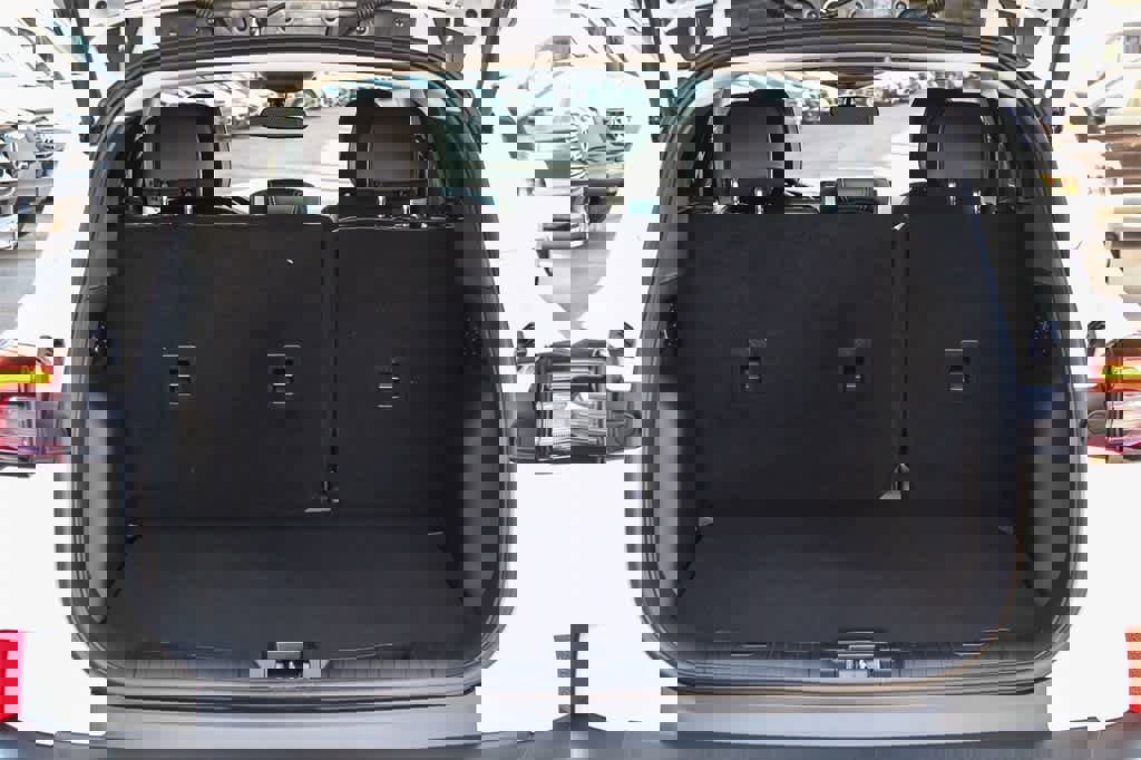 New 2025 Ford Escape SE w/ Class II Trailer Tow Package image 25