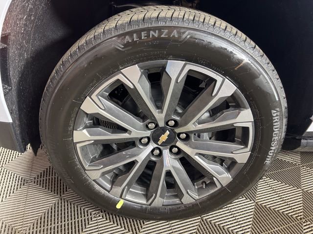 New 2026 Chevrolet Suburban High Country image 8