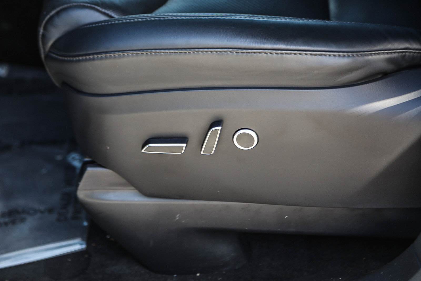 Used 2023 Tesla Model X AWD/4WD image 19