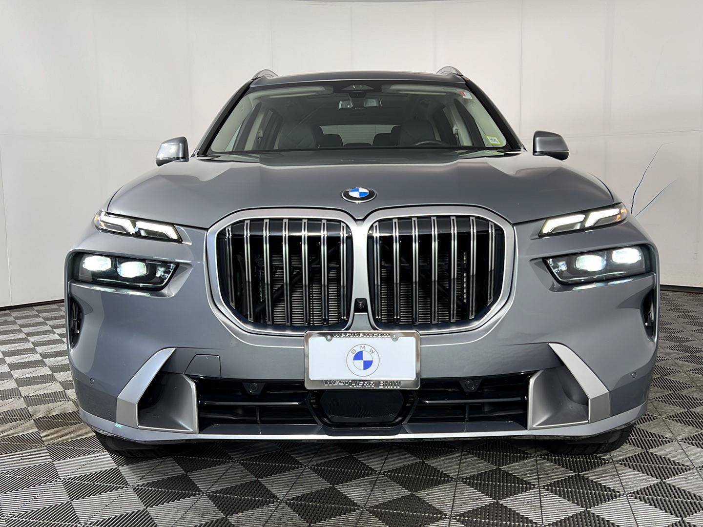 Certified 2024 BMW X7 xDrive40i w/ Premium Package AWD/4WD image 13