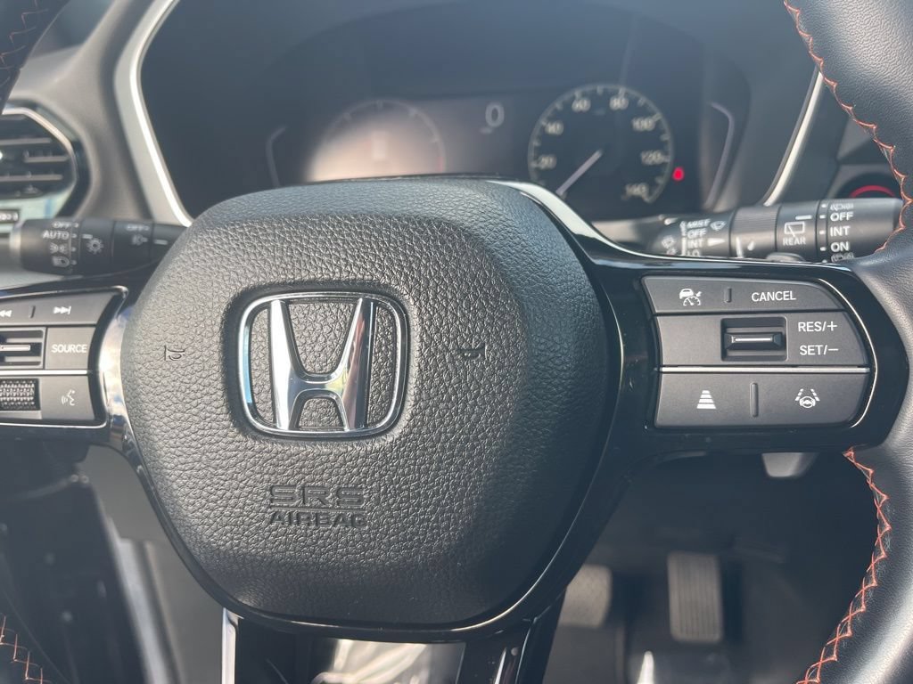 Used 2025 Honda Pilot Sport image 19