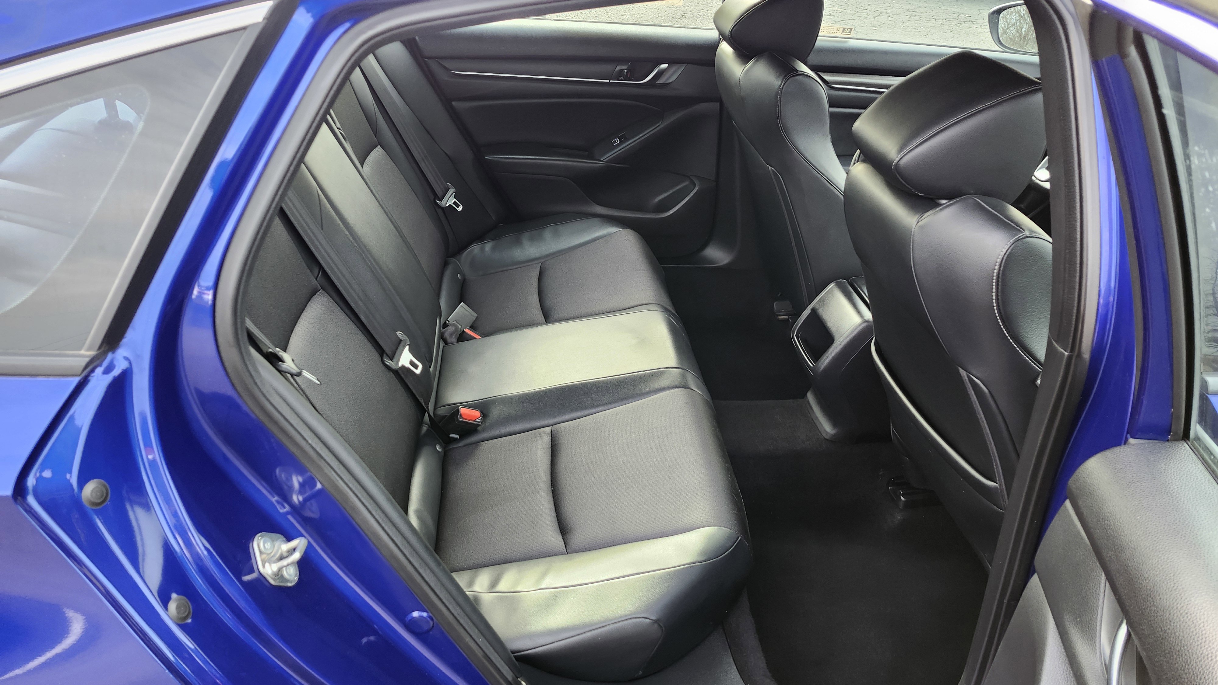 Used 2018 Honda Accord Sport image 18