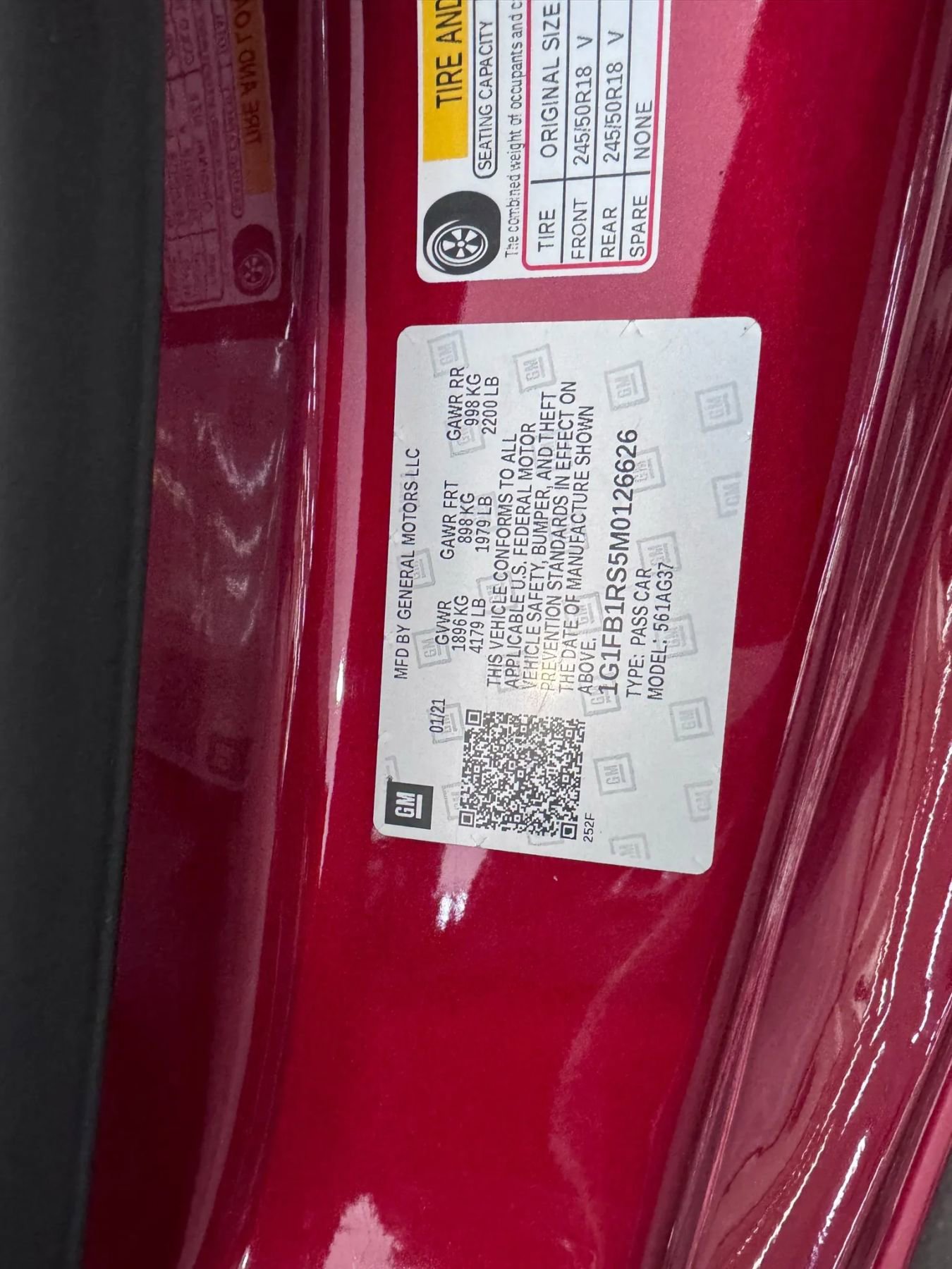 Used 2021 Chevrolet Camaro LT w/ Technology Package image 32