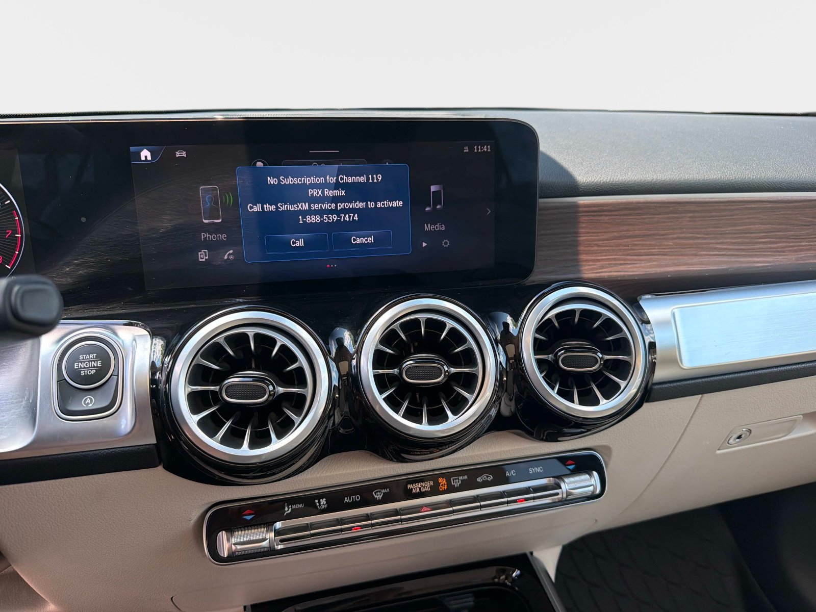 Certified 2024 Mercedes-Benz GLB 250 image 21