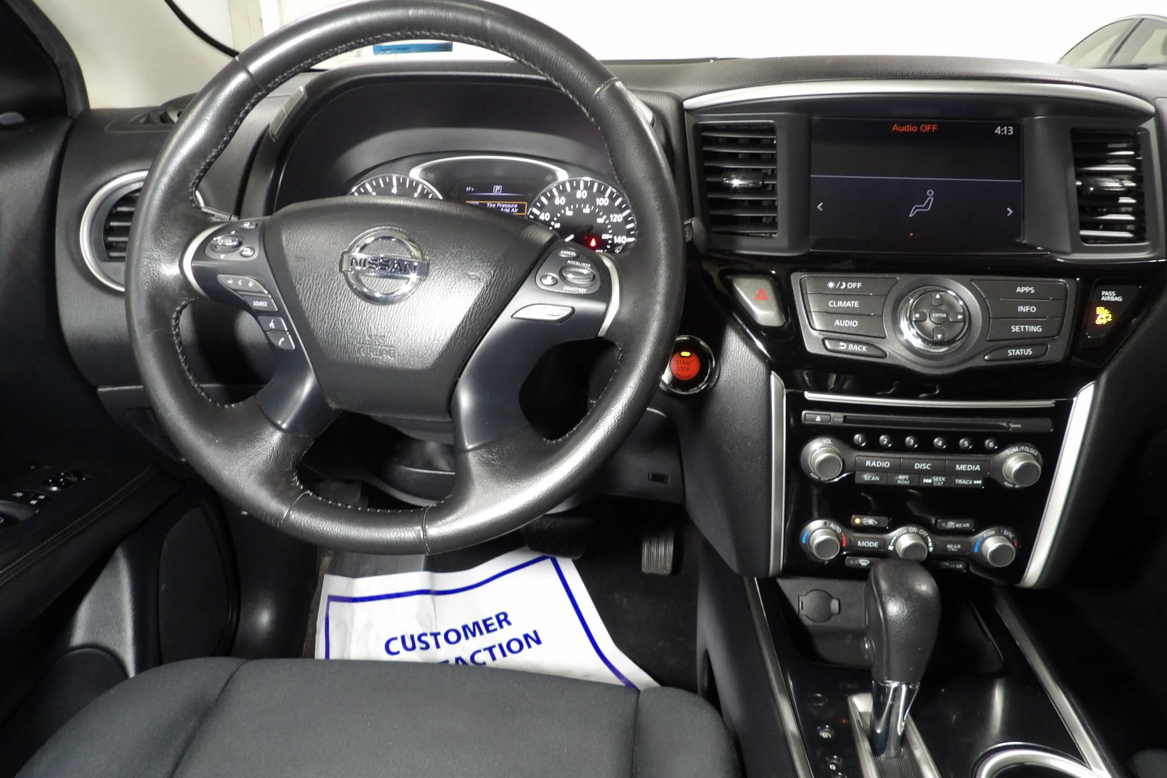 Used 2019 Nissan Pathfinder SV FWD image 14