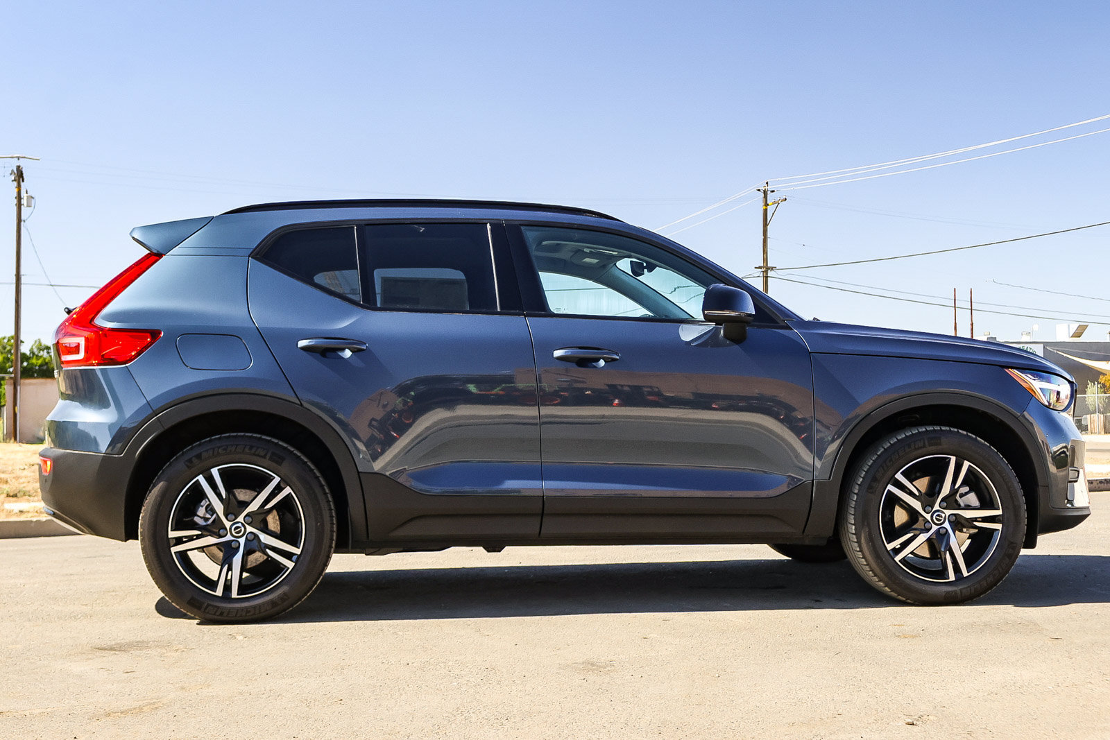 Used 2026 Volvo XC40 B5 Core AWD/4WD image 4