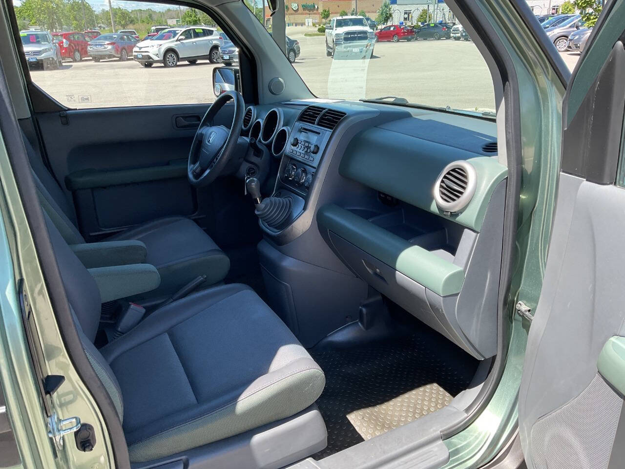 Used 2004 Honda Element EX image 37