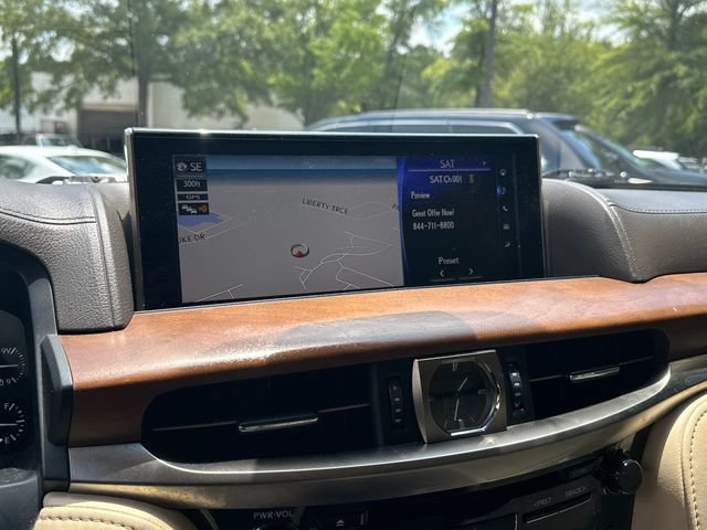 Used 2016 Lexus LX 570 4WD w/ Luxury Package image 27