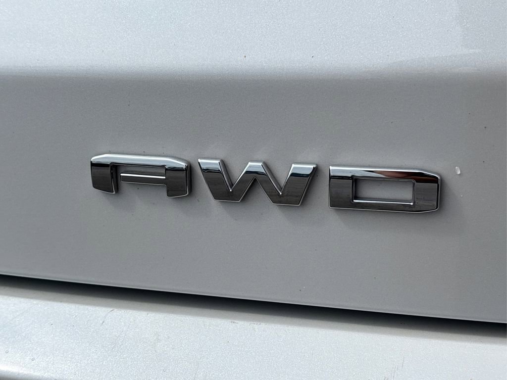 Used 2023 GMC Acadia Denali w/ Denali Technology Package image 15