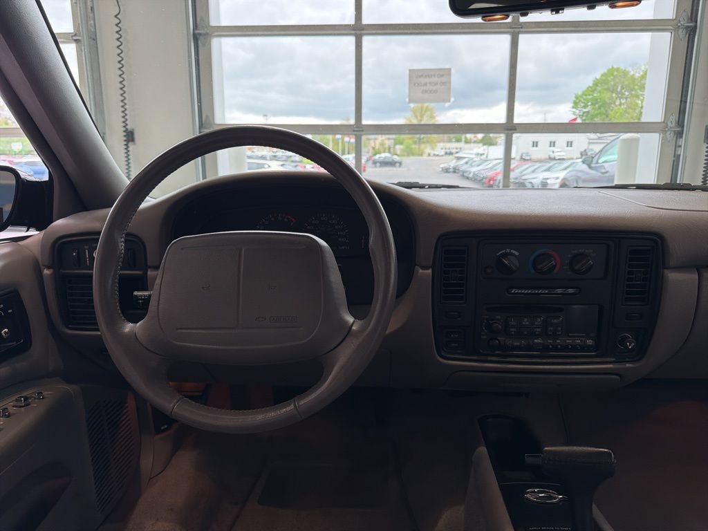Used 1996 Chevrolet Impala SS RWD image 13