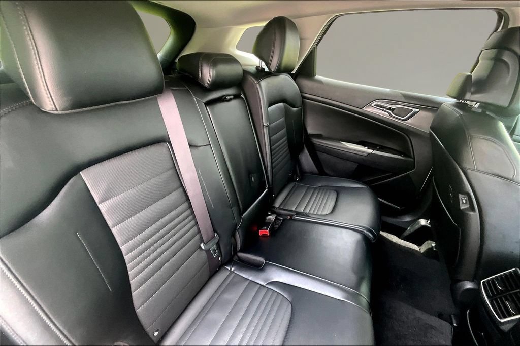 Certified 2025 Kia Sportage SX AWD/4WD image 23