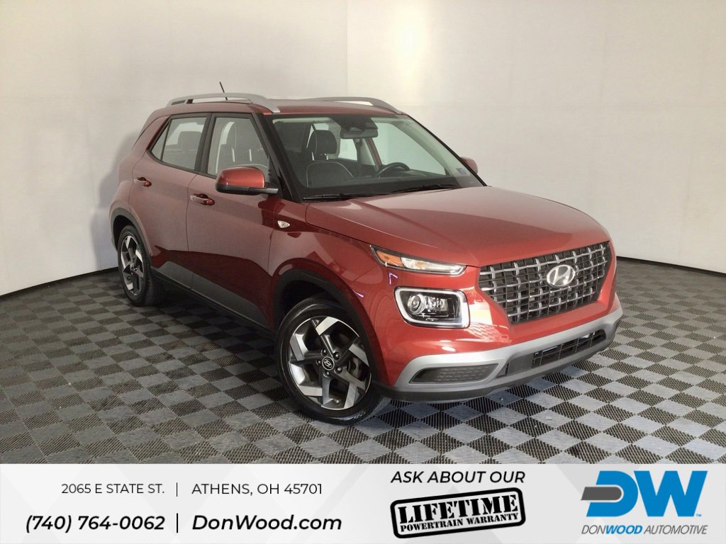 Used 2023 Hyundai Venue Limited w/ Cargo Package image 1