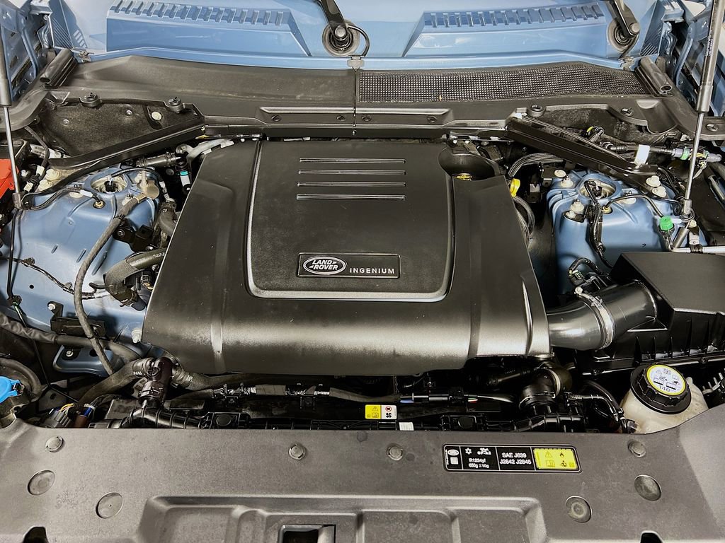 Used 2024 Land Rover Defender 110 S image 32