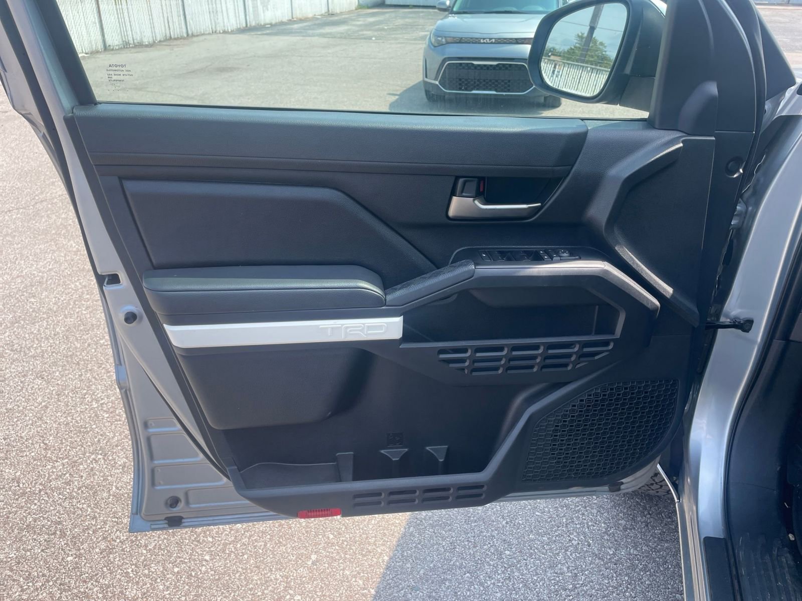 Used 2024 Toyota Tacoma TRD Off-Road image 6