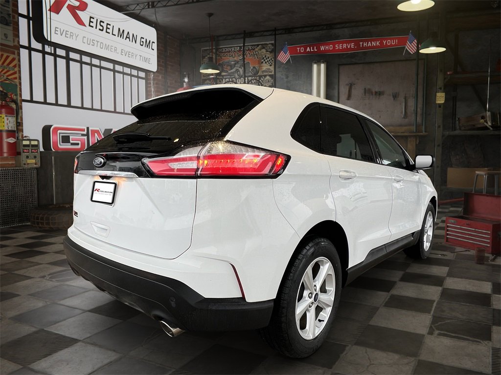 Used 2019 Ford Edge SE w/ SE Fleet Driver's Package image 3