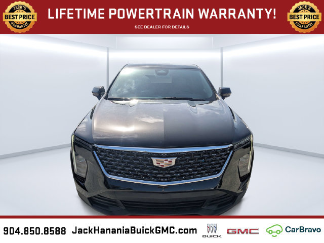Used 2024 Cadillac XT4 Luxury w/ Cold Weather Package FWD image 8