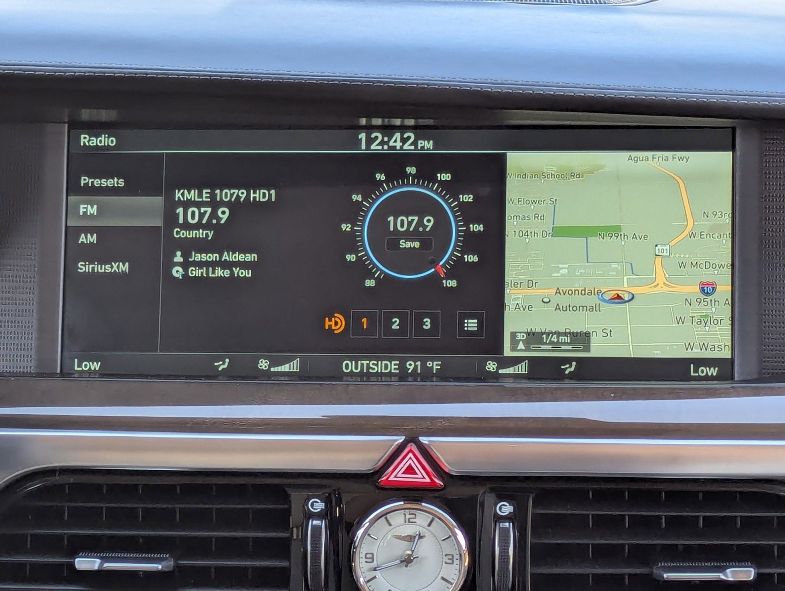 Used 2018 Genesis G90 3.3T Premium image 18