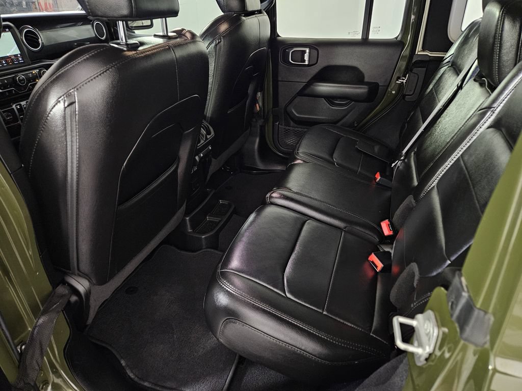 Used 2022 Jeep Wrangler Unlimited Sahara AWD/4WD image 26