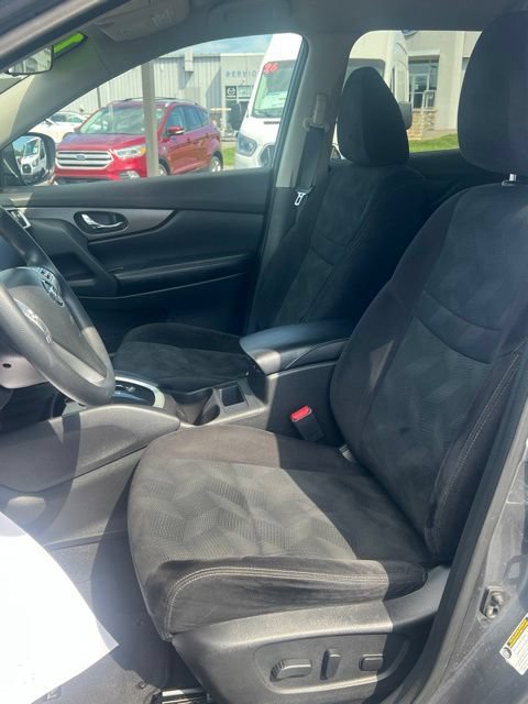 Used 2014 Nissan Rogue SV AWD/4WD image 22