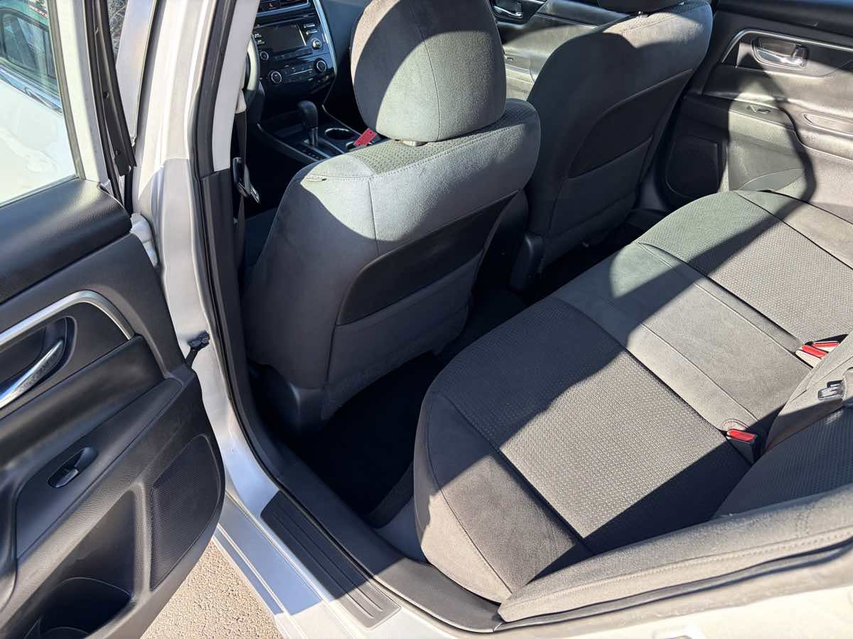 Used 2015 Nissan Altima 2.5 S w/ Special Edition Package FWD image 18