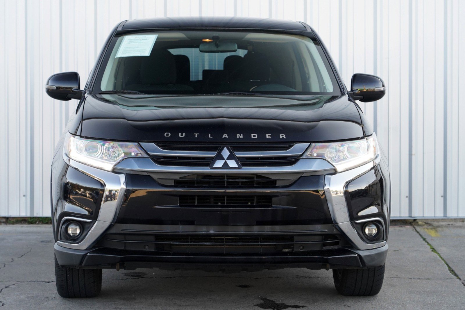 Used 2017 Mitsubishi Outlander SE image 6