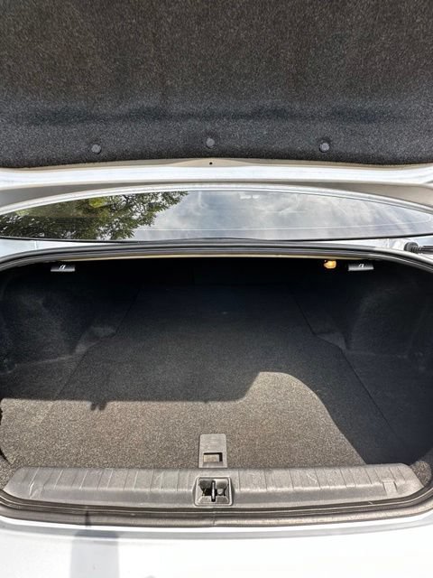 Used 2012 Subaru Legacy 2.5i Premium AWD/4WD image 29