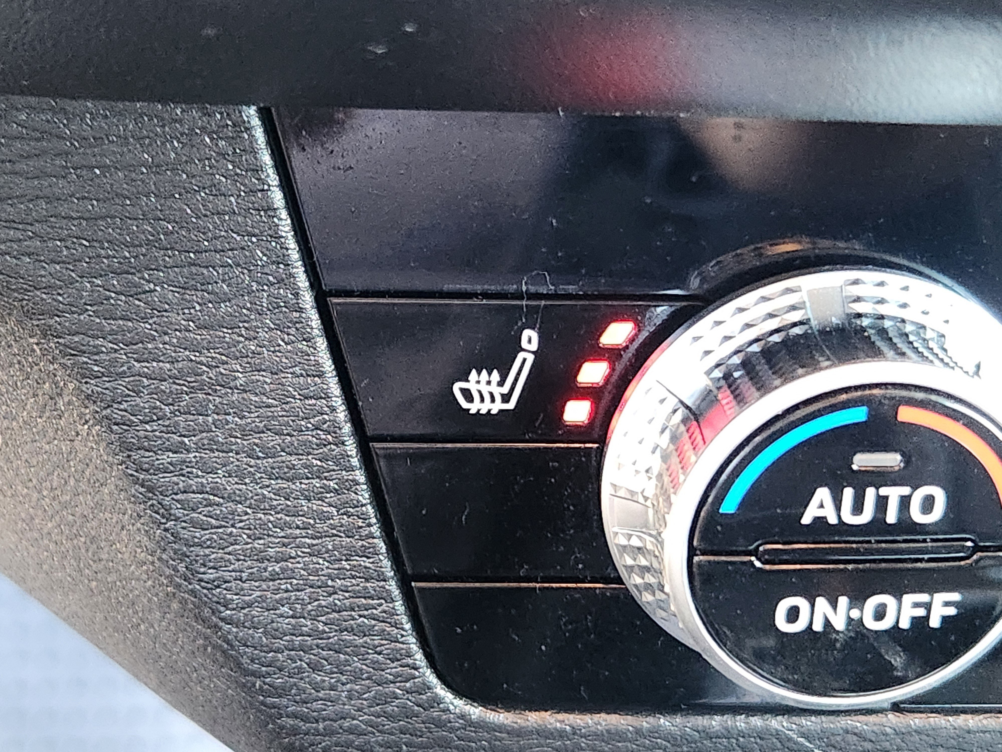 Used 2023 Mitsubishi Outlander SE AWD/4WD image 15
