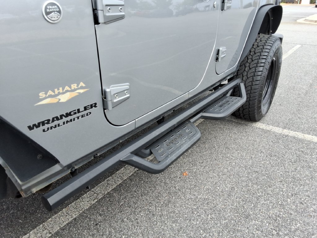 Used 2014 Jeep Wrangler Unlimited Sahara w/ Max Tow Package AWD/4WD image 11