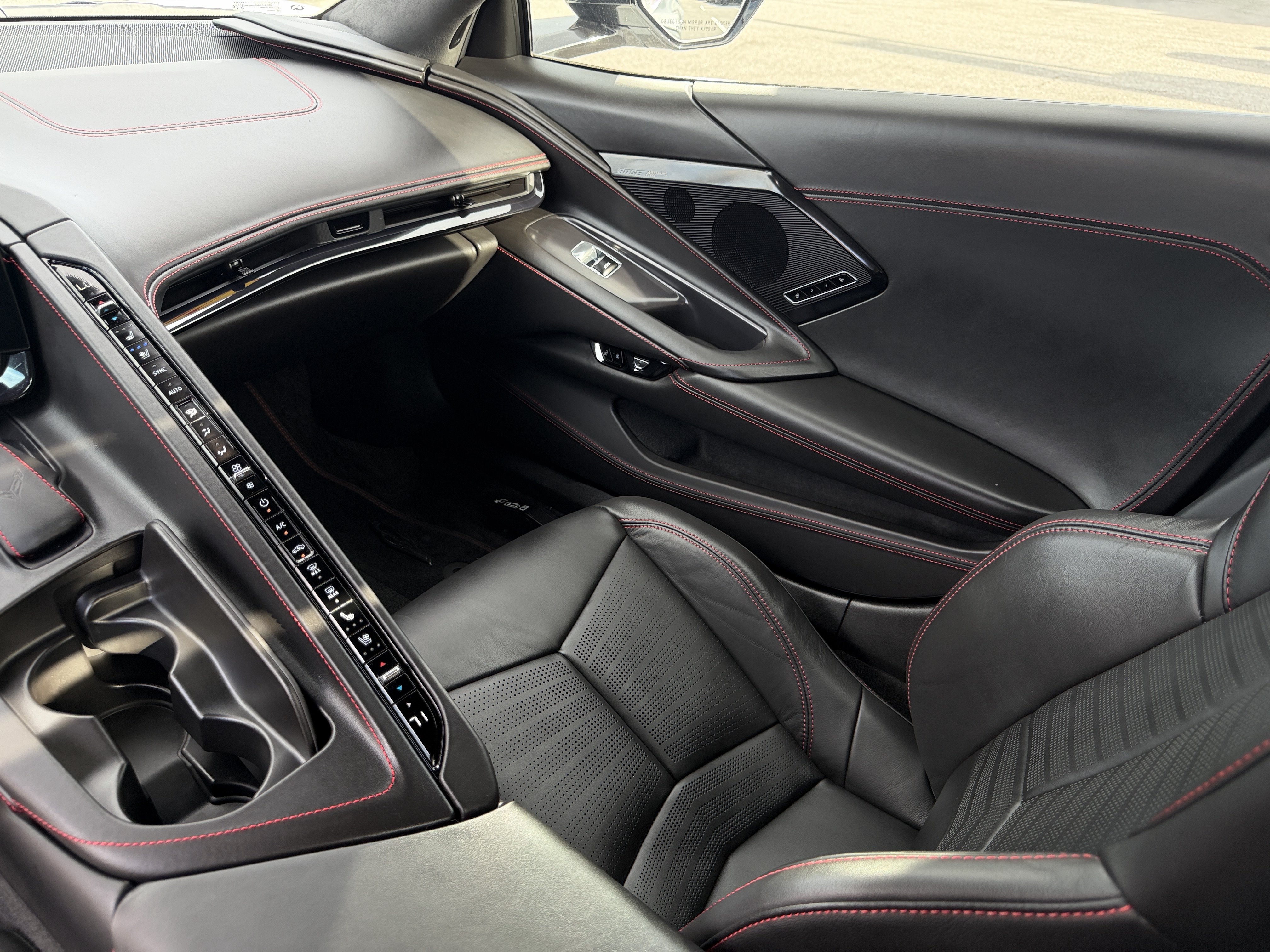 Certified 2024 Chevrolet Corvette Stingray Premium Conv RWD image 23