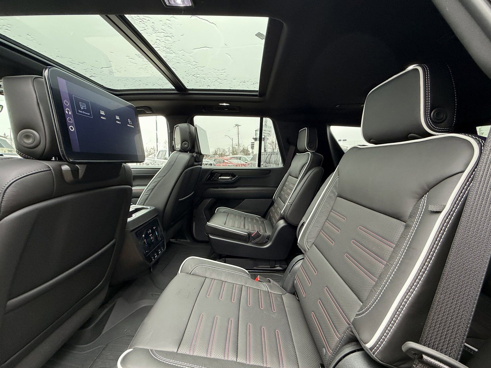 New 2025 GMC Yukon AT4 Ultimate w/ LPO, Floor Liner Package image 5