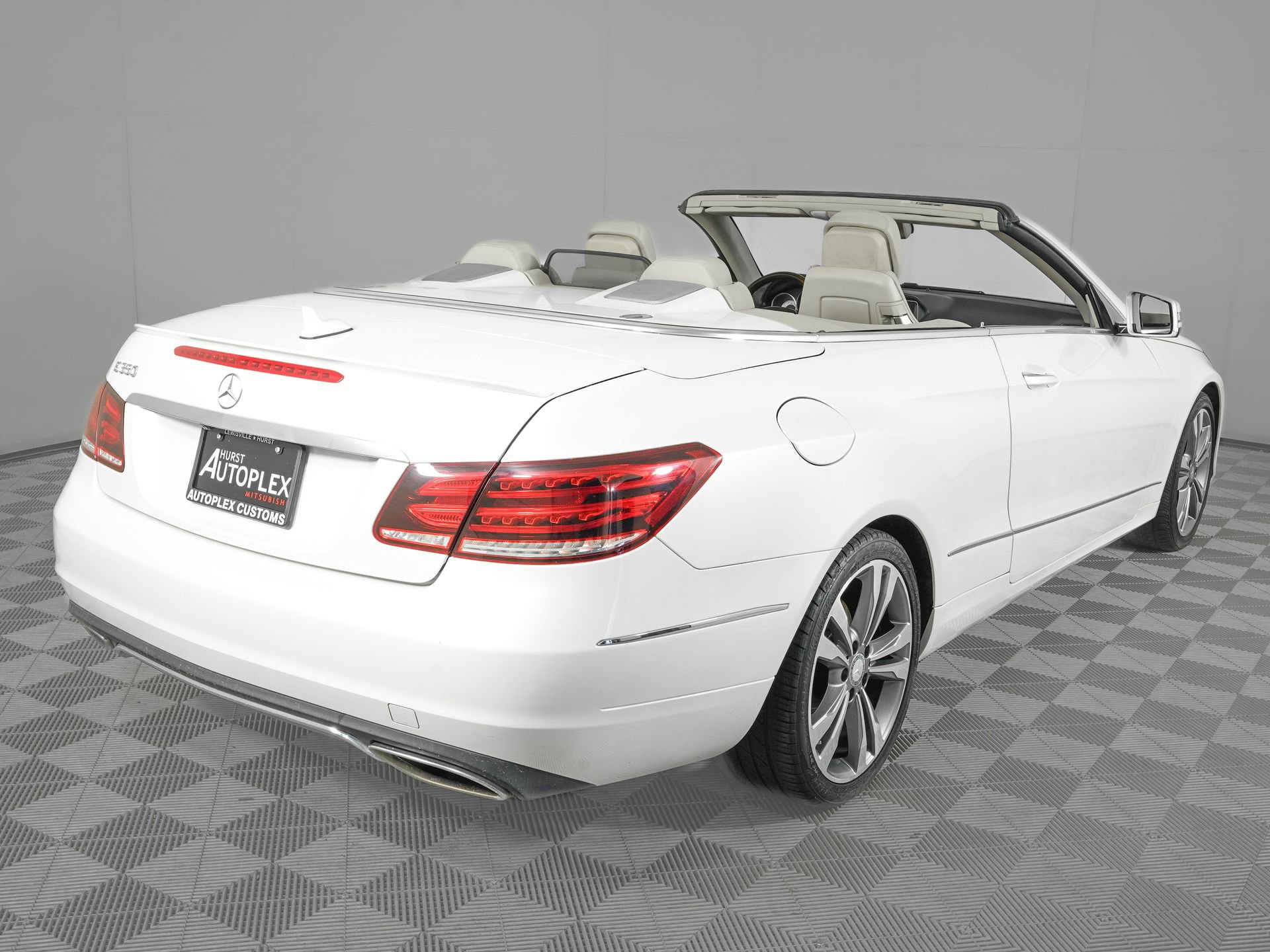 Used 2014 Mercedes-Benz E 350 Cabriolet image 6