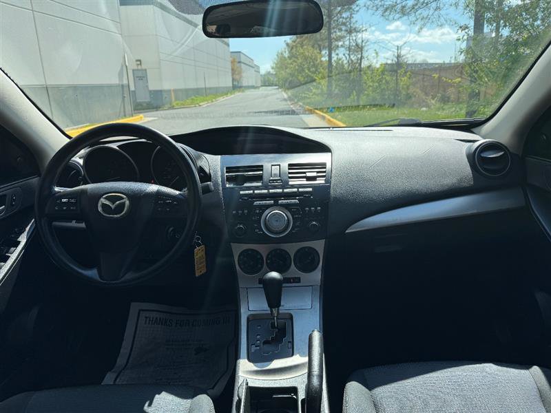 Used 2010 MAZDA MAZDA3 i Touring FWD image 27