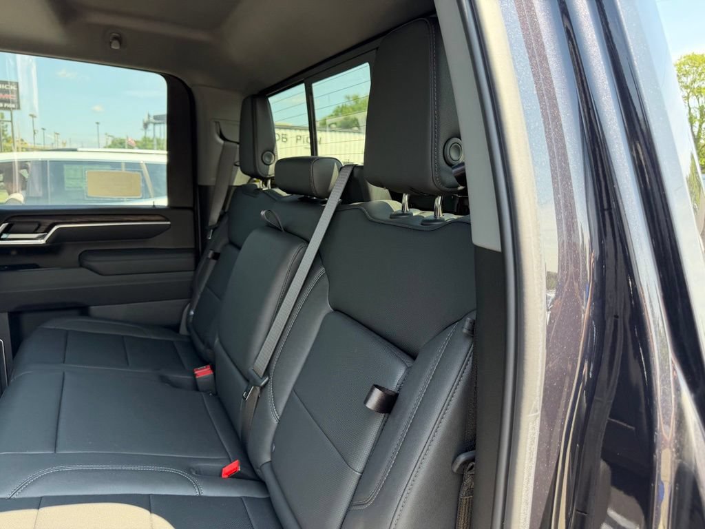 New 2026 GMC Sierra 2500 SLT w/ SLT Premium Package AWD/4WD image 11