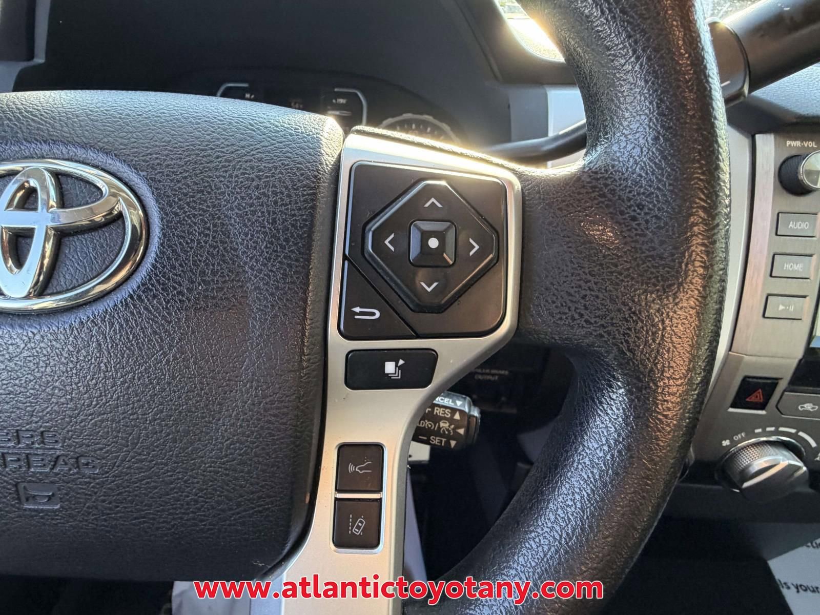 Used 2018 Toyota Tundra SR5 AWD/4WD image 29