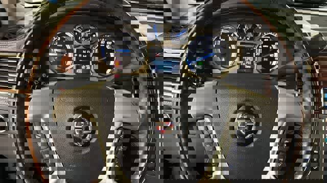 Used 2014 Cadillac Escalade ESV Platinum image 16