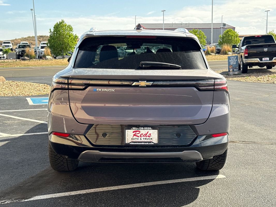 Used 2024 Chevrolet Equinox EV LT image 4
