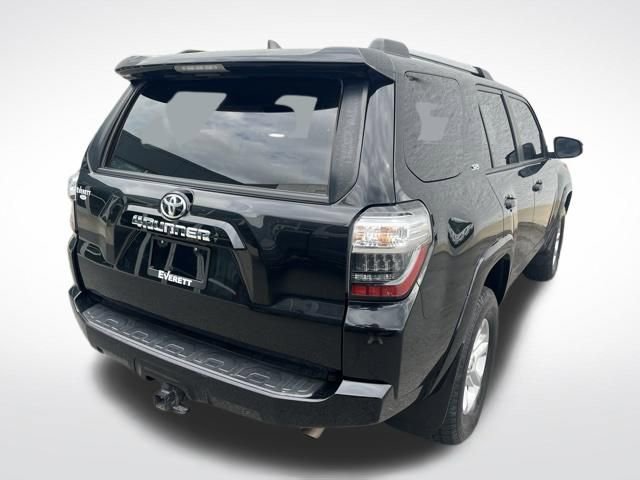 Used 2022 Toyota 4Runner SR5 AWD/4WD image 8