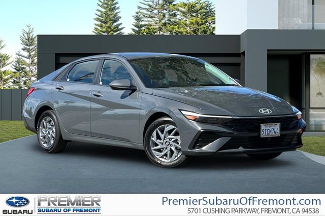 Used 2025 Hyundai Elantra Hybrid w/ Cargo Package