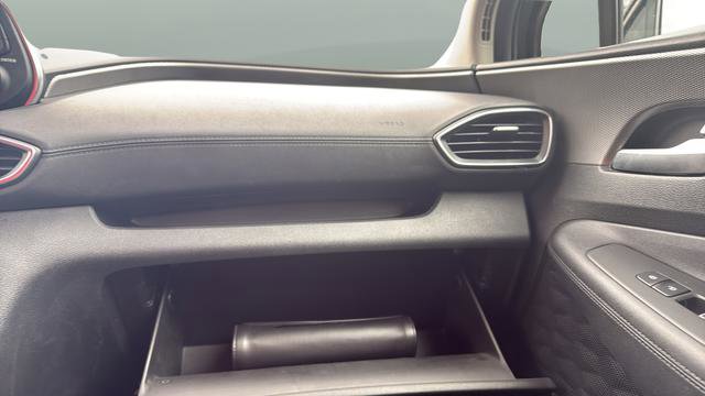 Used 2020 Hyundai Santa Fe SE image 26