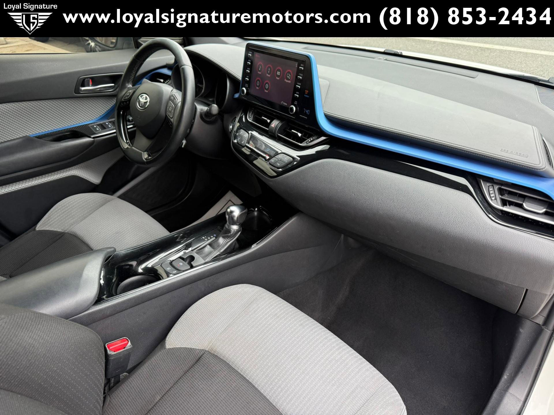 Used 2019 Toyota C-HR XLE FWD image 28
